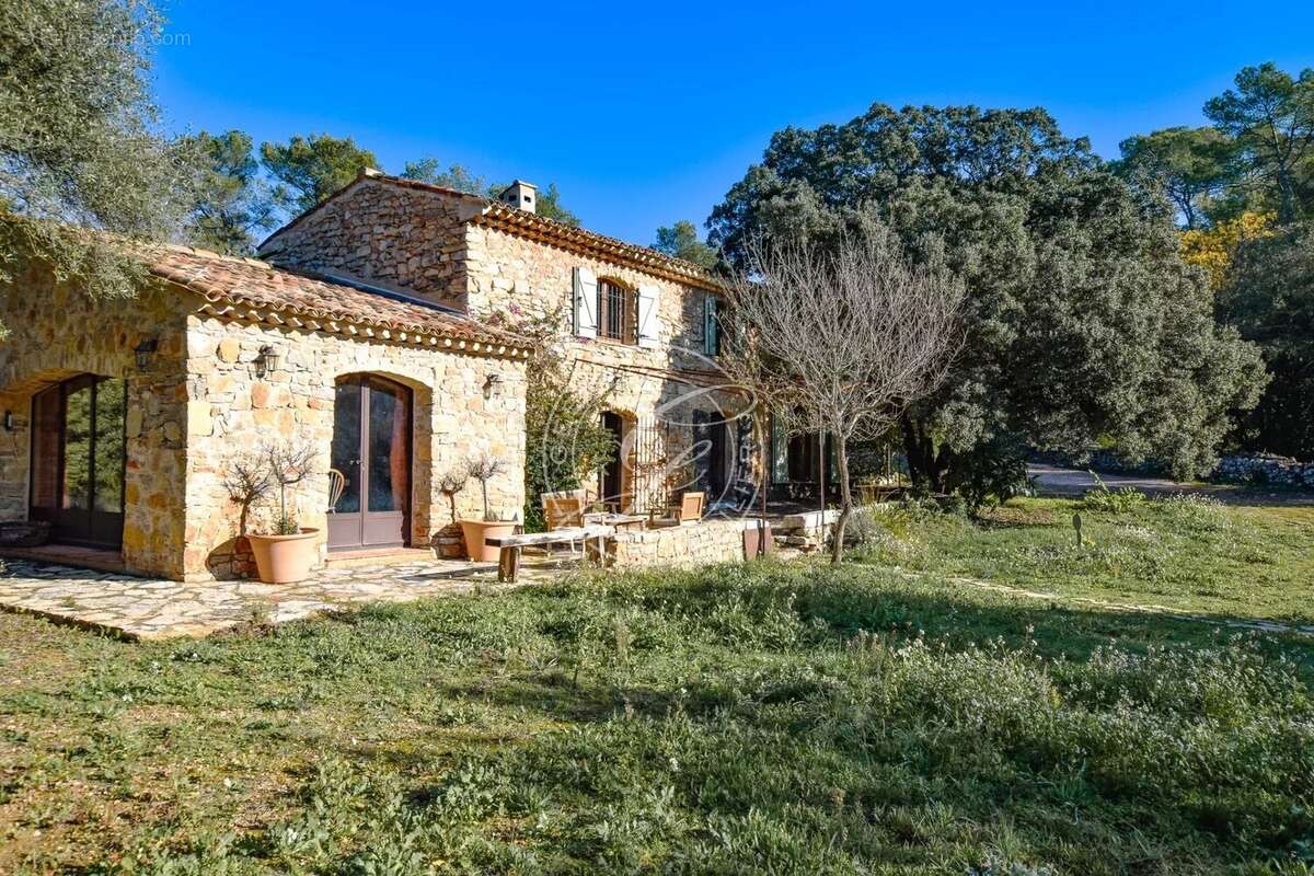 Maison à LORGUES