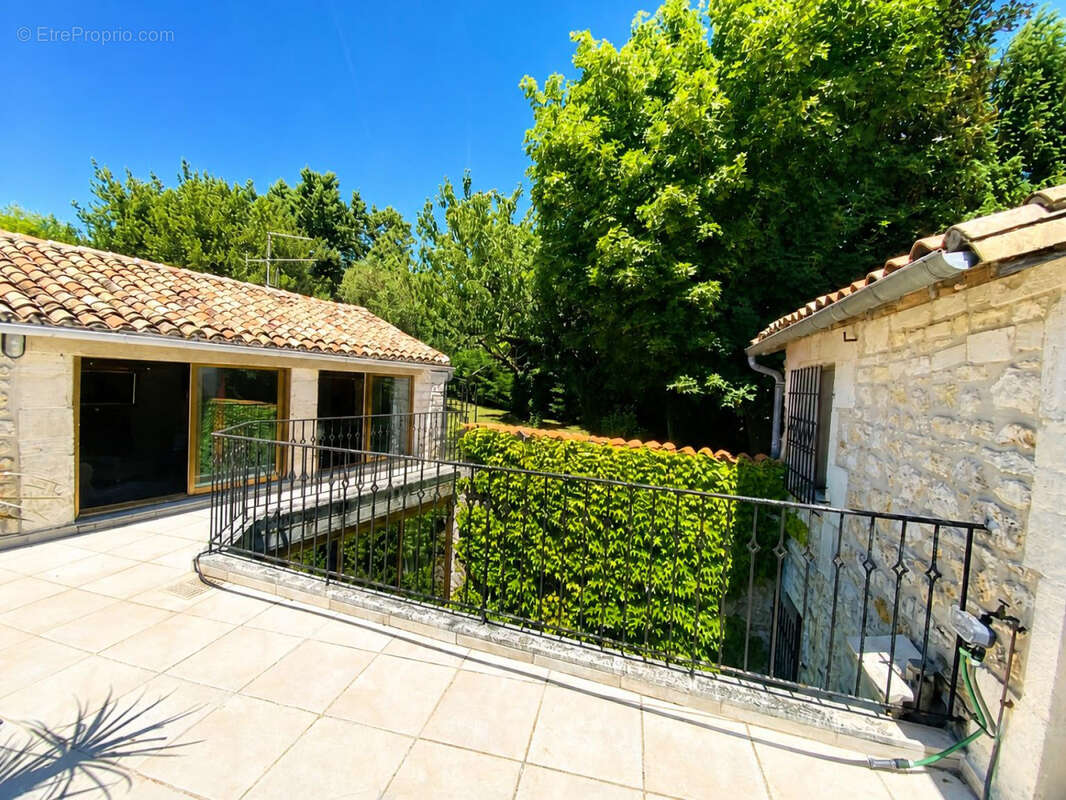 Maison à CHATEAUNEUF-SUR-CHARENTE