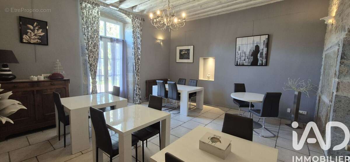 Maison 402 m² à Chateau-Chalon  - photo 4