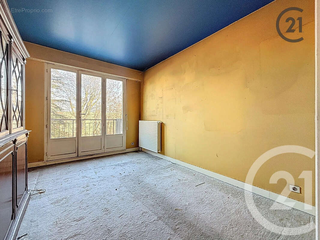 Appartement à BRIE-COMTE-ROBERT