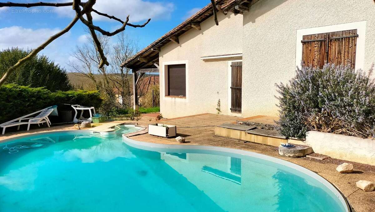 Maison à MAUVEZIN