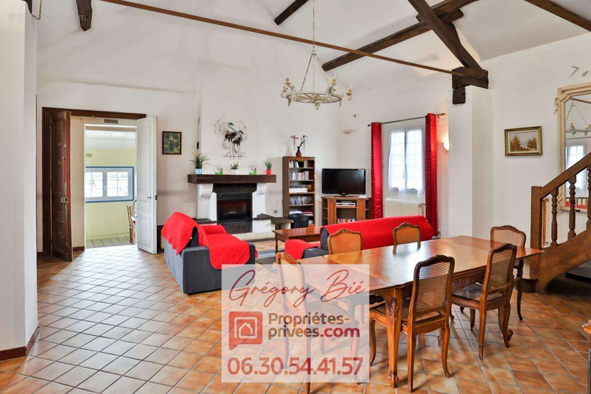 Maison à COULOMMIERS