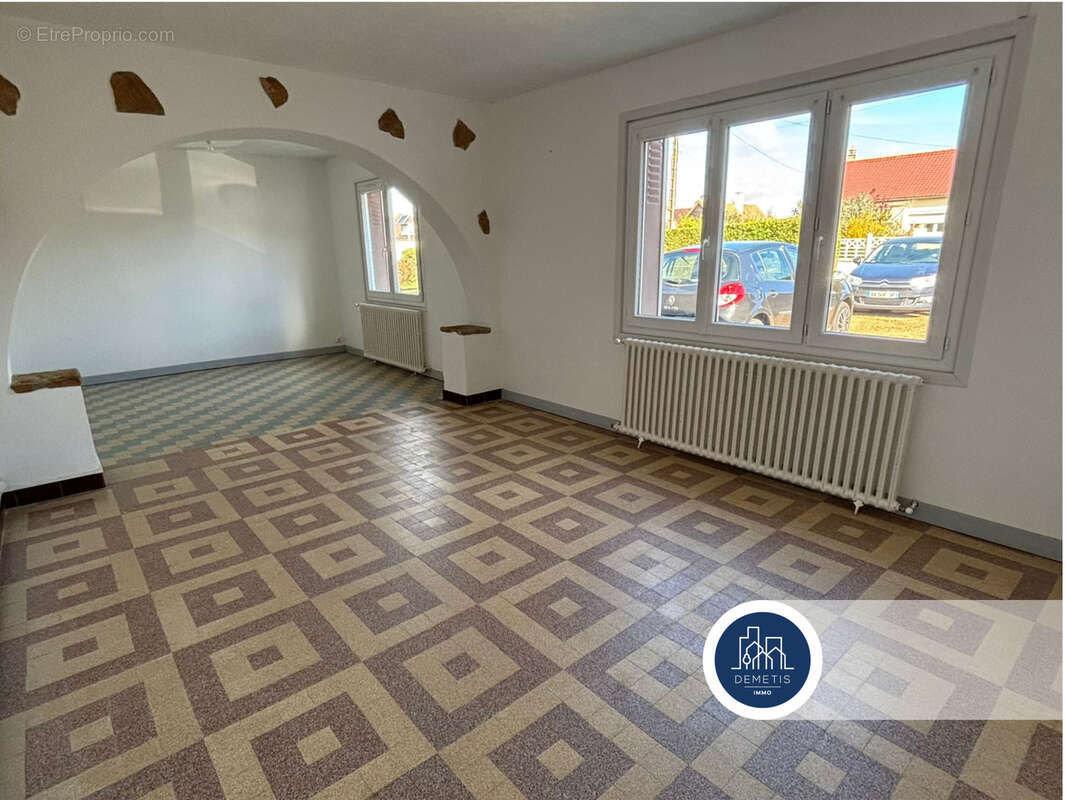 Maison à ROEZE-SUR-SARTHE