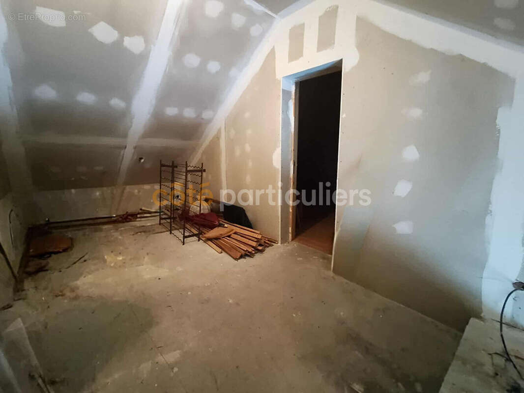 Maison à LA HOUBLONNIERE