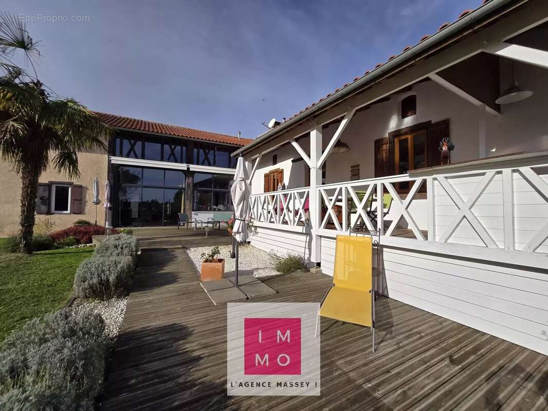 Maison à CASTERA-LOU