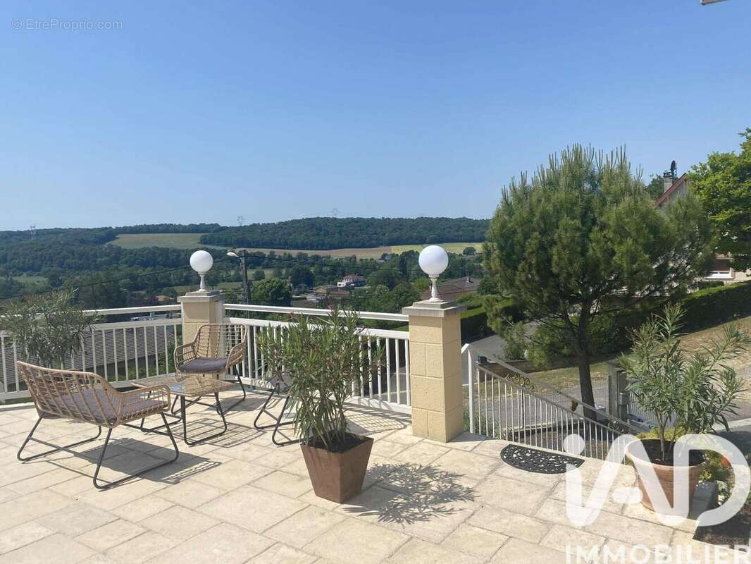 Photo 2 - Maison à CHEVILLON