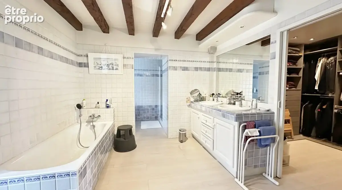 Propriete d' exception sur 3 hectares de 450 m2 habitables - photo 23