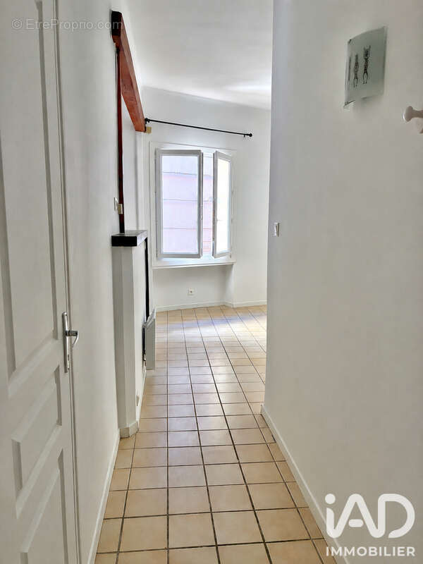 Photo 3