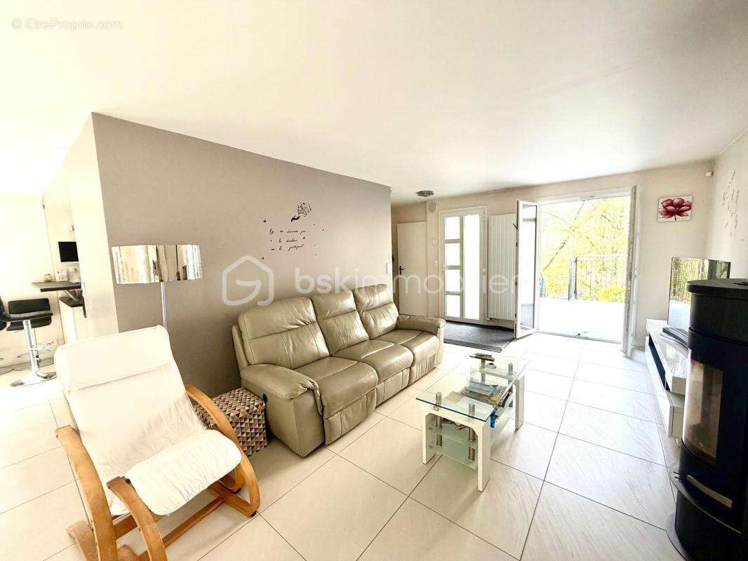 Maison à BURES-SUR-YVETTE