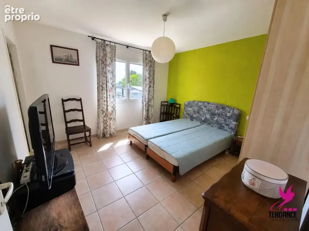 Maison familiale de 190 m² – 5 chambres, piscine et DPE A. - photo 6