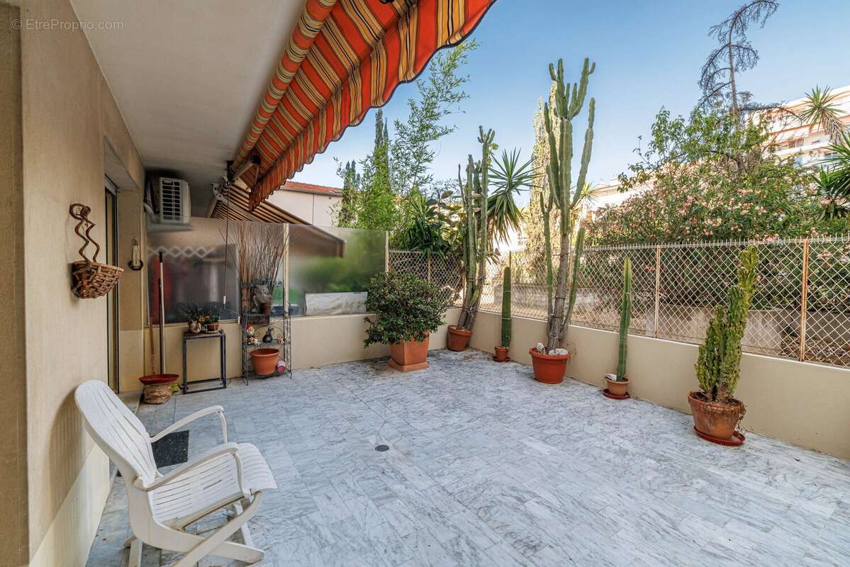 Libération - 3 pièces - terrasse - photo 2