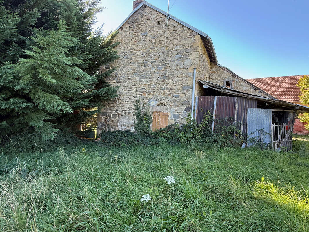 Maison à BUSSIERES