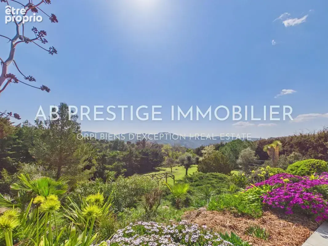 Propriété de charme - calme absolu - domaine rénové - piscine d'exception - idéal grande famille ou projets de chambres d'hôtes  - photo 9