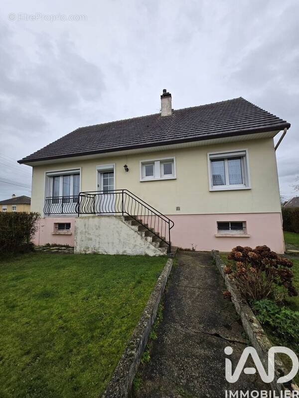 Photo 1 - Maison à RAVENEL