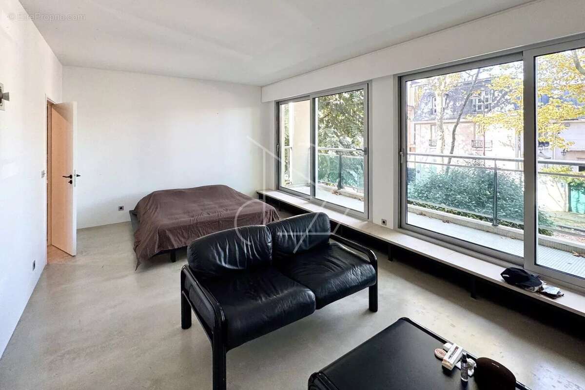 Appartement à NEUILLY-SUR-SEINE
