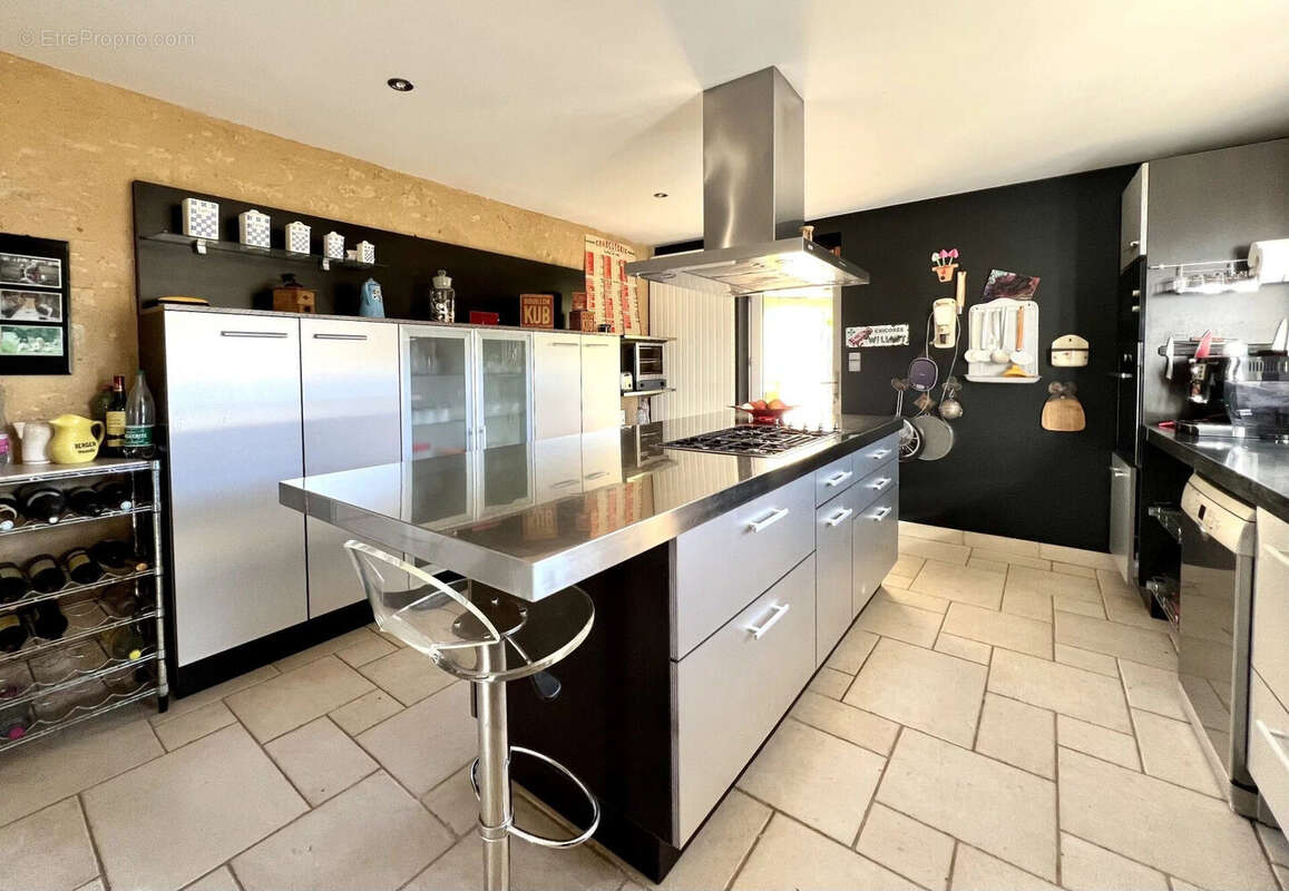 Maison à LE BUISSON-DE-CADOUIN