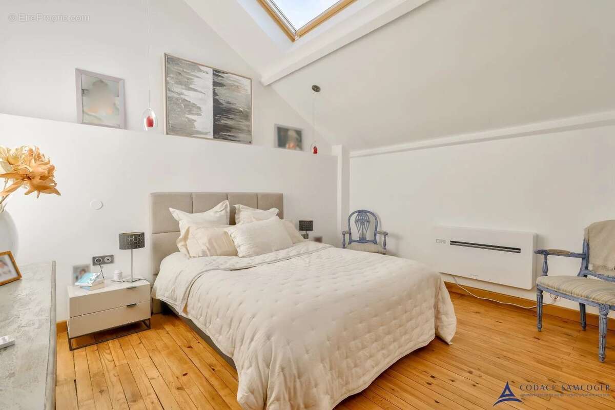 Loft - Quartier Pierre et Marie Curie - Ivry Sur Seine 5 pièce(s) 164.76 m2 - photo 6