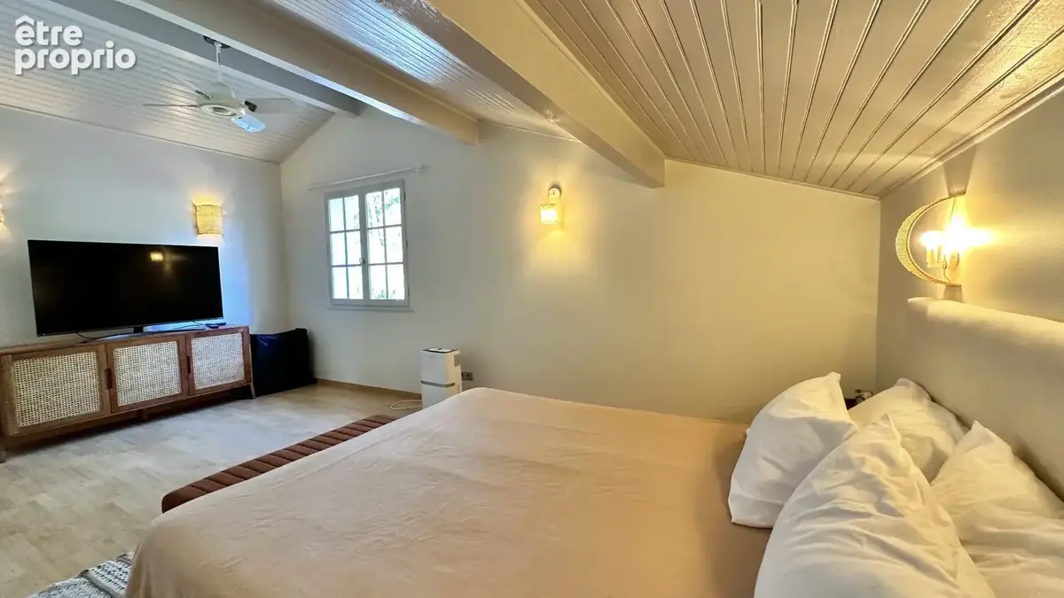 Maison landaise 220 m² avec piscine sur 3000 m²  7 pièces  calme absolu  sans vis-à-vis  fort potentiel - photo 16