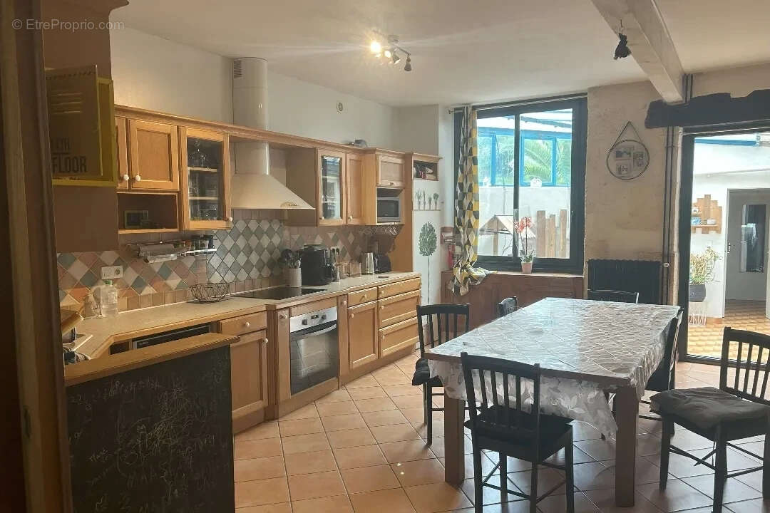 Maison à SAINT-JEAN-D'ANGELY