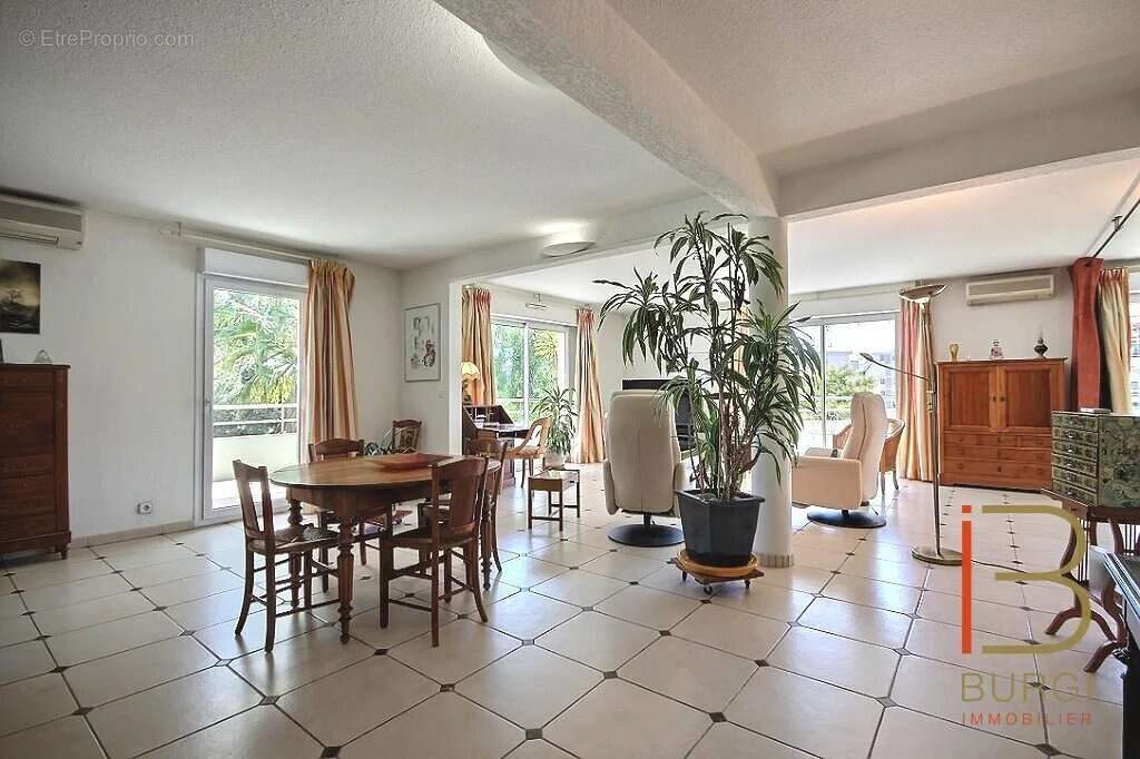 Appartement à SAINT-RAPHAEL