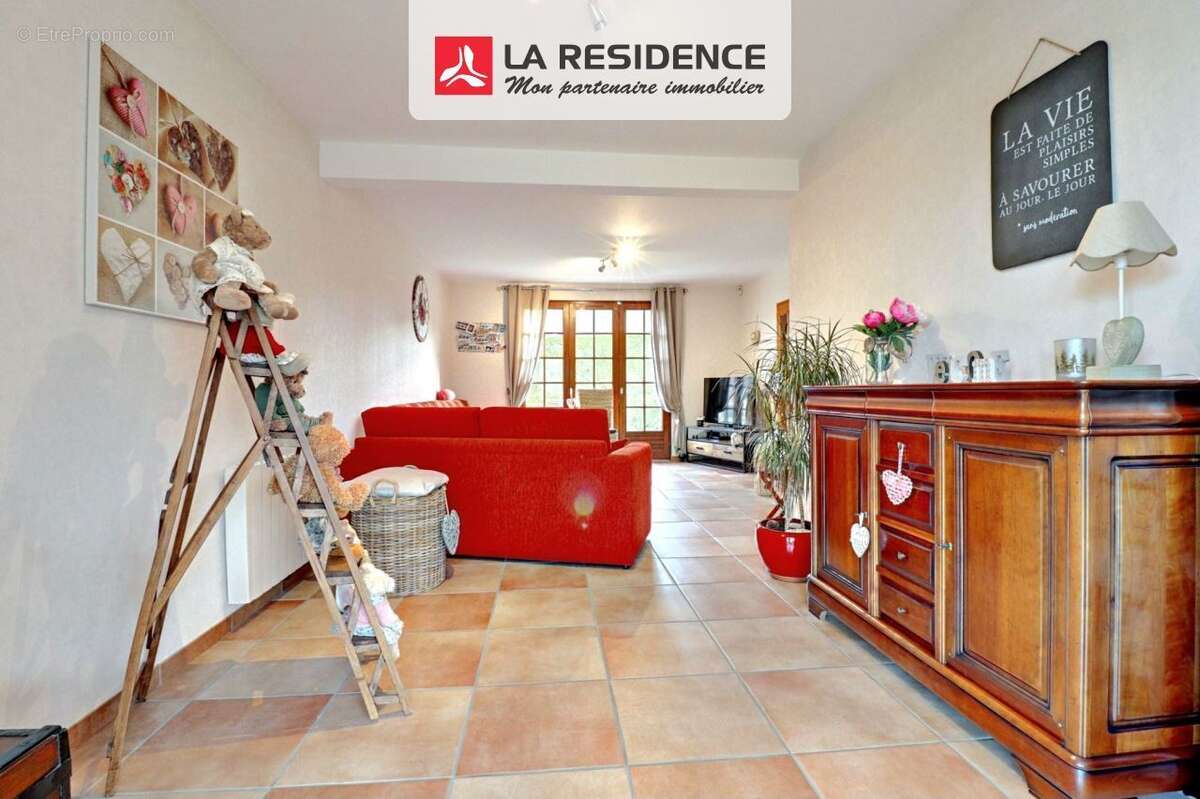 Maison à BERCHERES-SUR-VESGRE