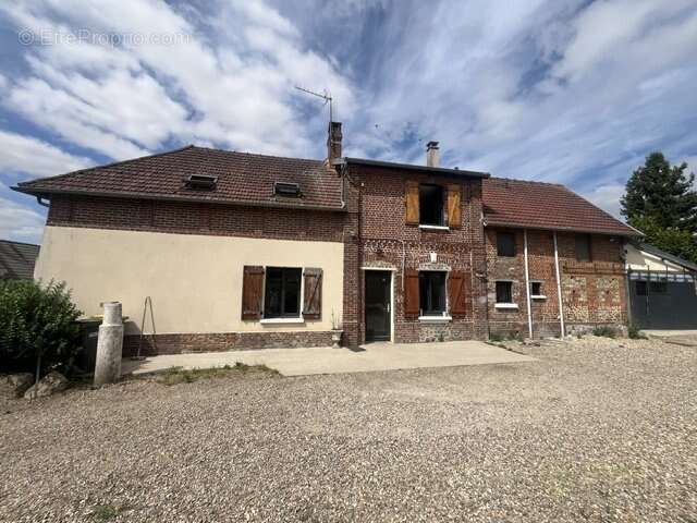 Maison 99 m² à Lyons-La-Foret  - photo 2