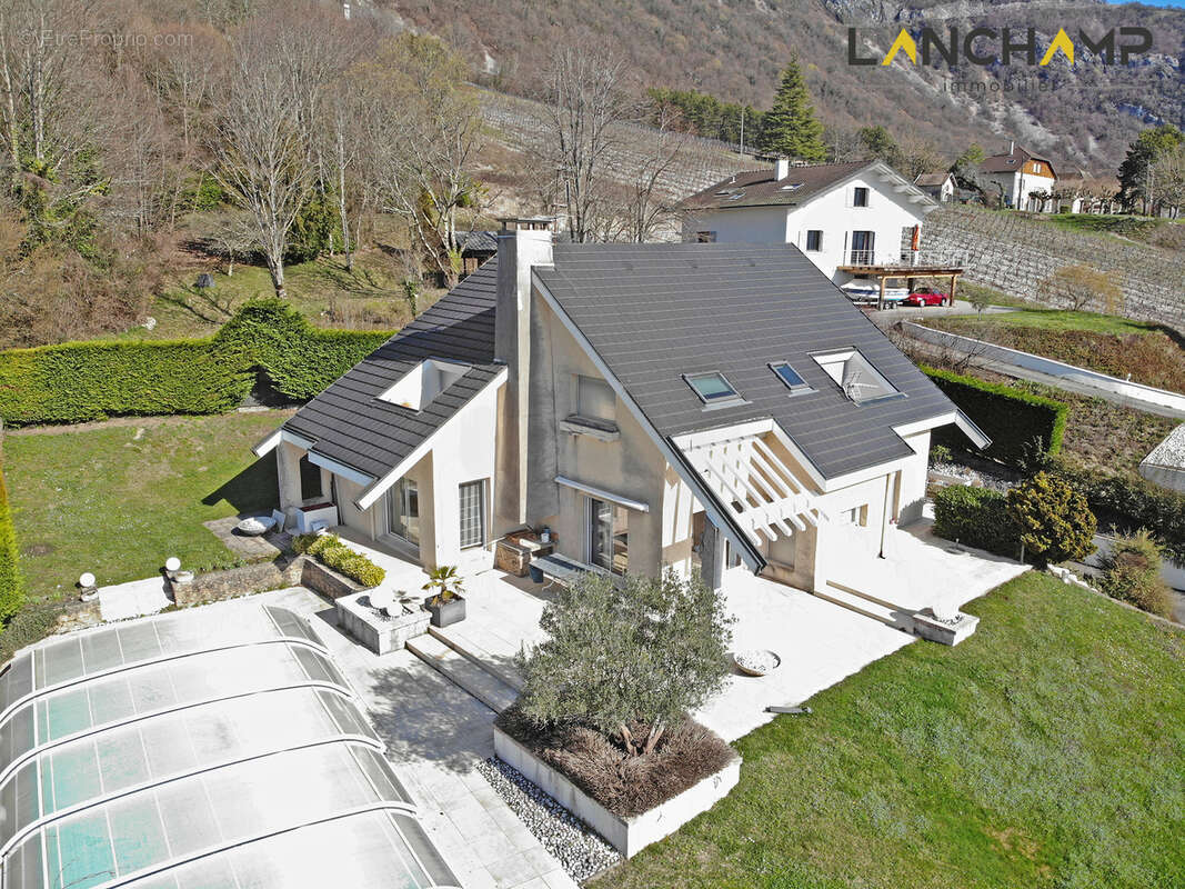 Maison à CULOZ