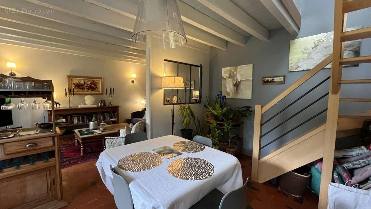 Maison à CHARBONNAT