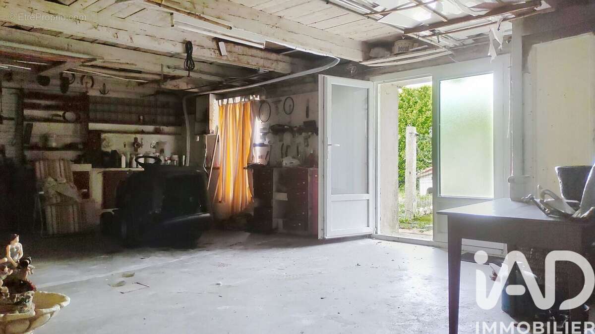 Maison 170 m² à Thaire  - photo 5