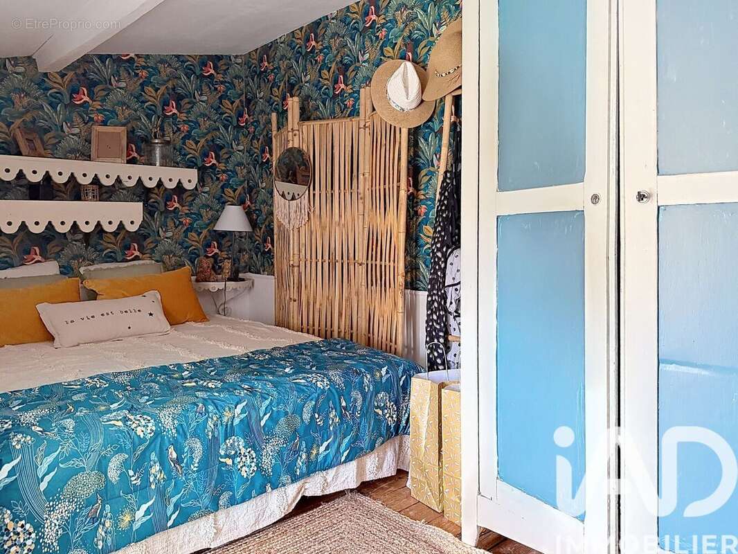 Maison 122 m² à Saint-Georges-De-Rex  - photo 7
