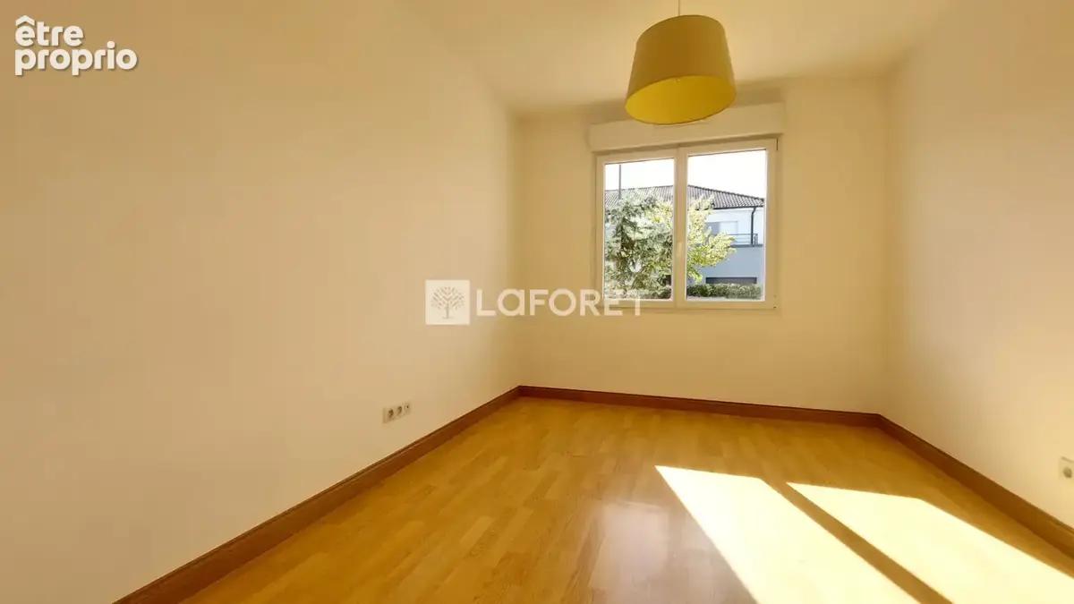 RARE ! Plain-pied individuel 3 chambres avec jardin et garage - photo 6