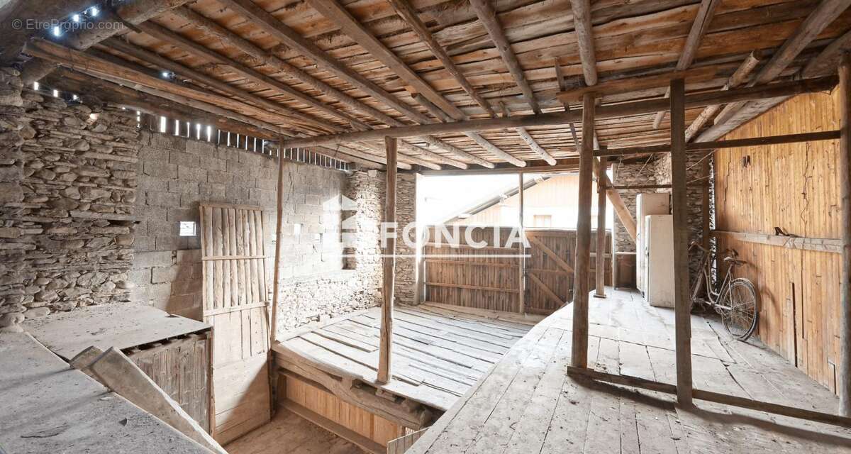 Maison à LA ROCHETTE