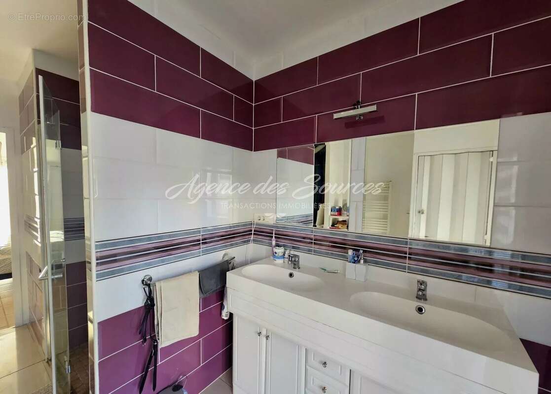 Maison à SAINT-MAXIMIN-LA-SAINTE-BAUME