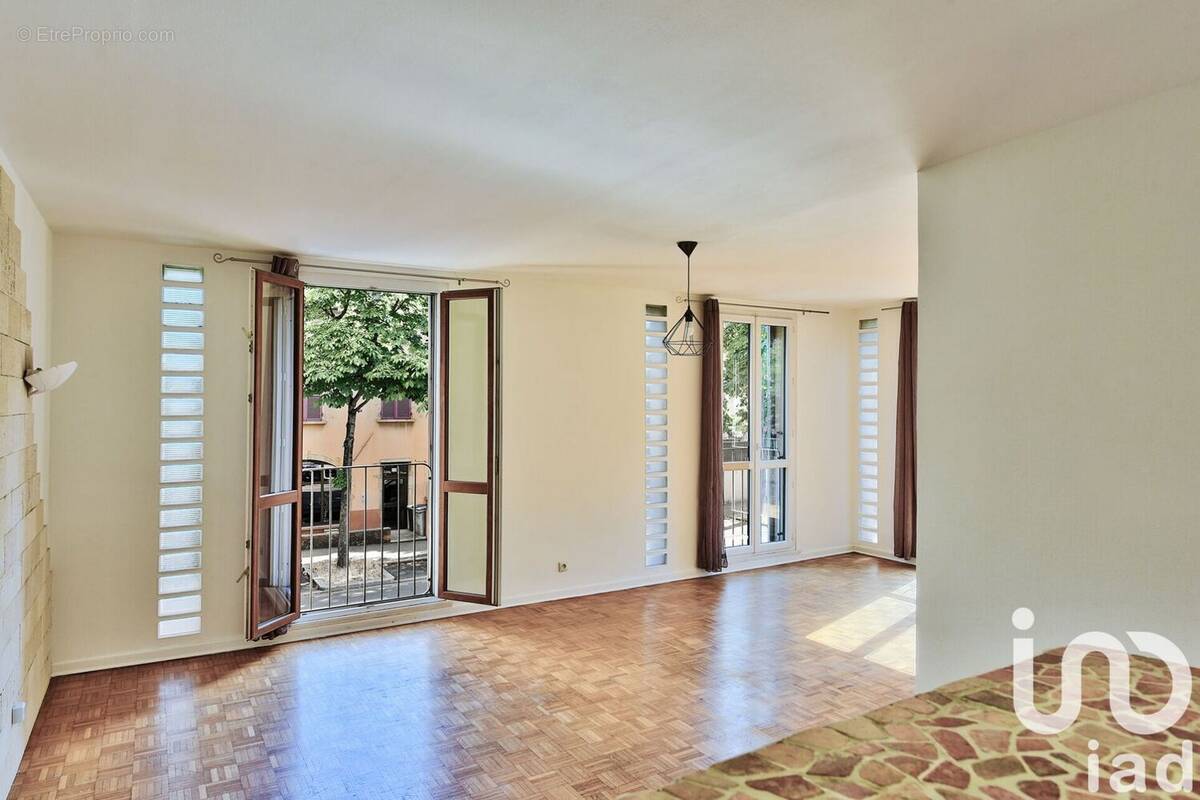 Photo 1 - Appartement à VILLEURBANNE