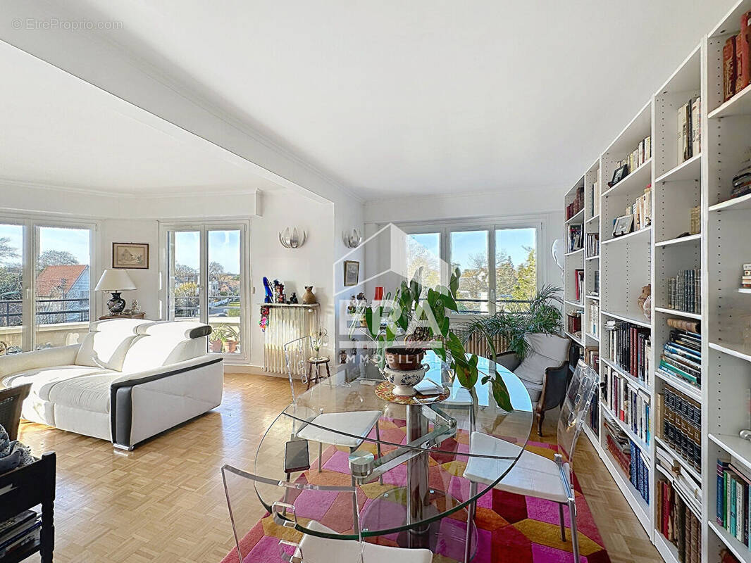 Appartement à LE VESINET