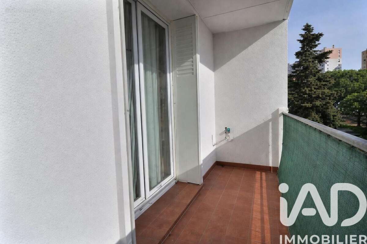 Photo 2 - Appartement à MARSEILLE-13E