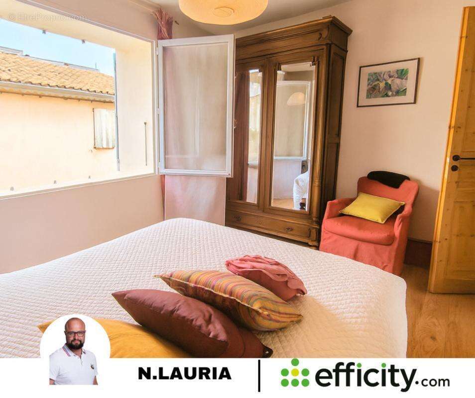 Maison à LA ROQUE-D'ANTHERON