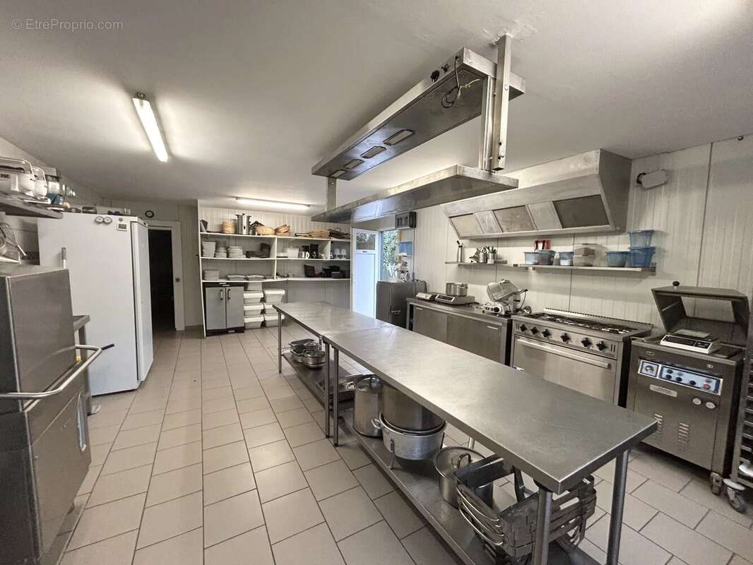 Commerce à WALINCOURT-SELVIGNY