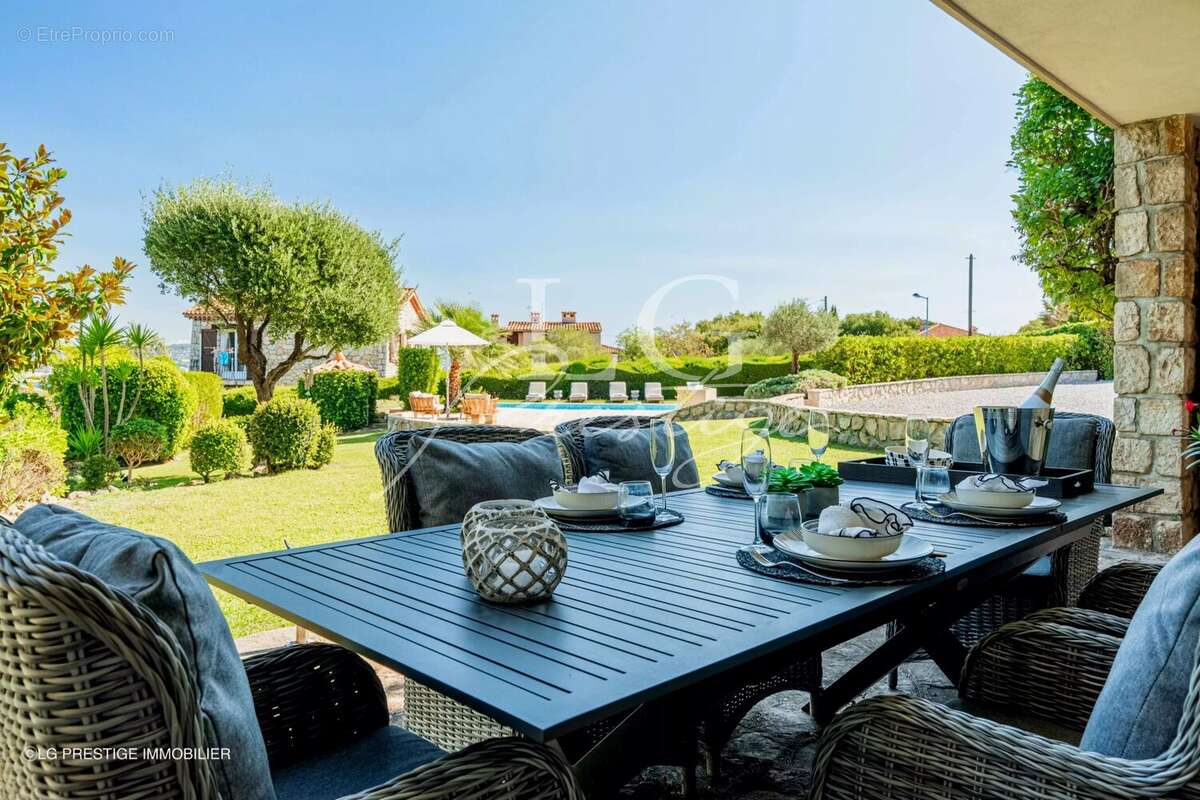 Maison à MANDELIEU-LA-NAPOULE