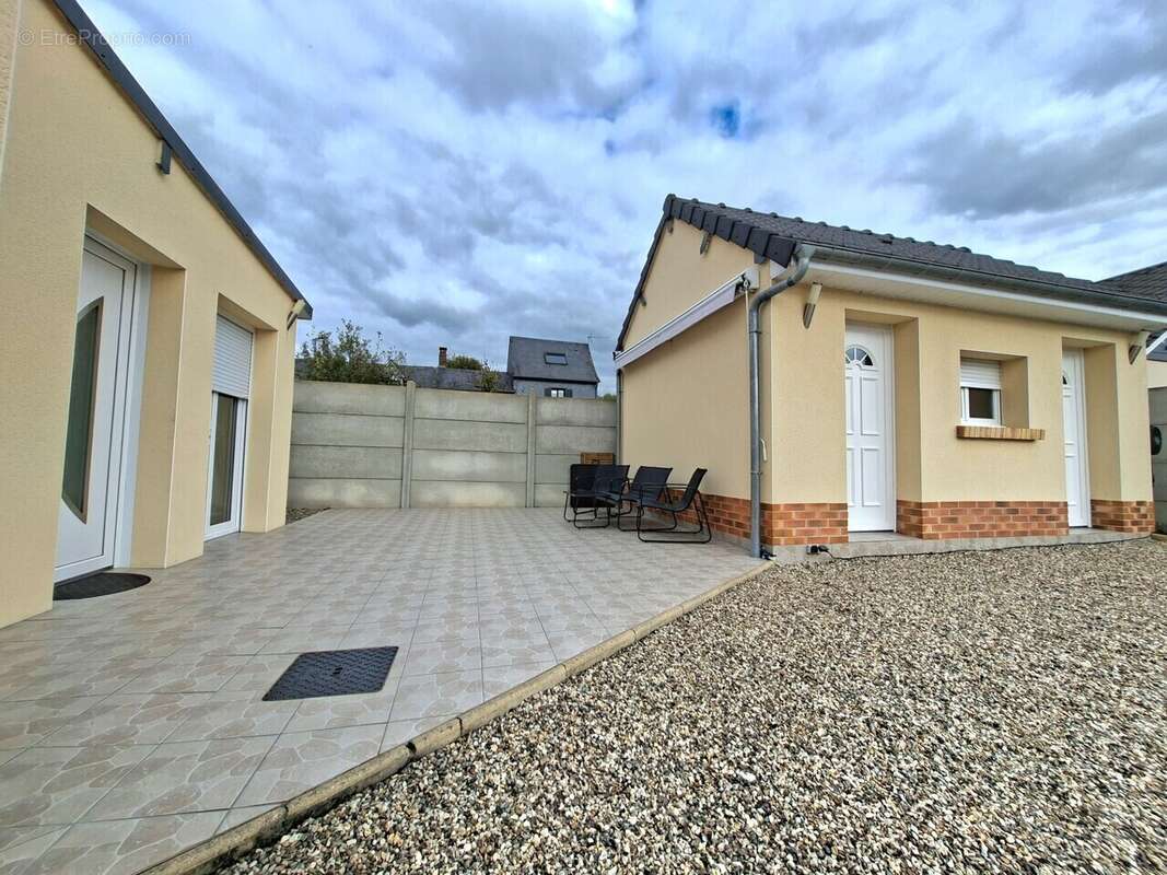 Maison à SAINT-AUBIN-LE-CAUF