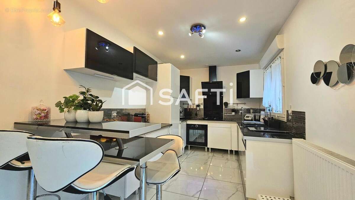 Photo 3 - Maison à JOUARS-PONTCHARTRAIN