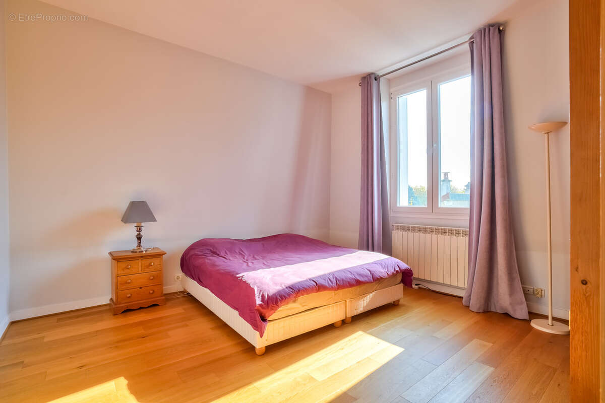 Maison à LE VESINET