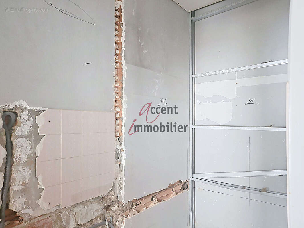 Appartement à L'ISLE-SUR-LA-SORGUE