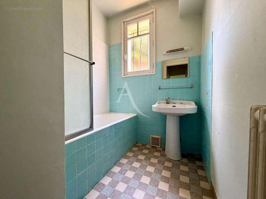 Maison à CONTRES