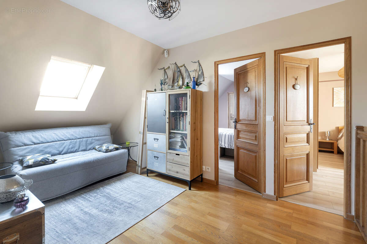 Maison à CERNY