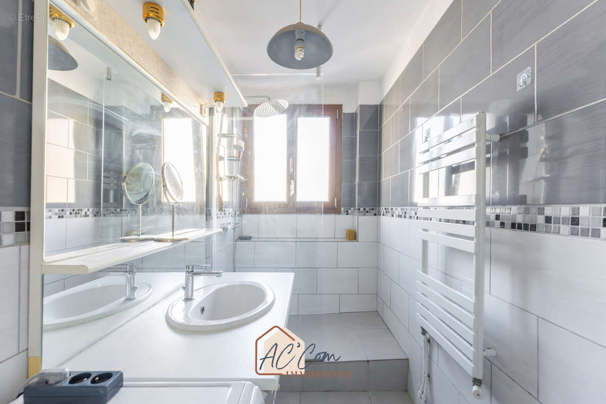 Appartement à AUBAGNE