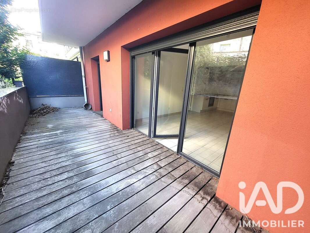 Appartement 52 m² à Saint-Jean-Bonnefonds  - photo 8