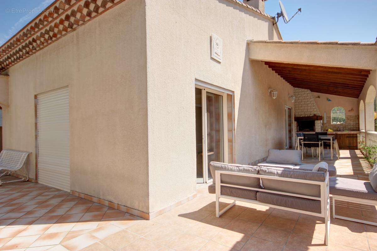 Maison à SAINT-JEAN-DE-VEDAS