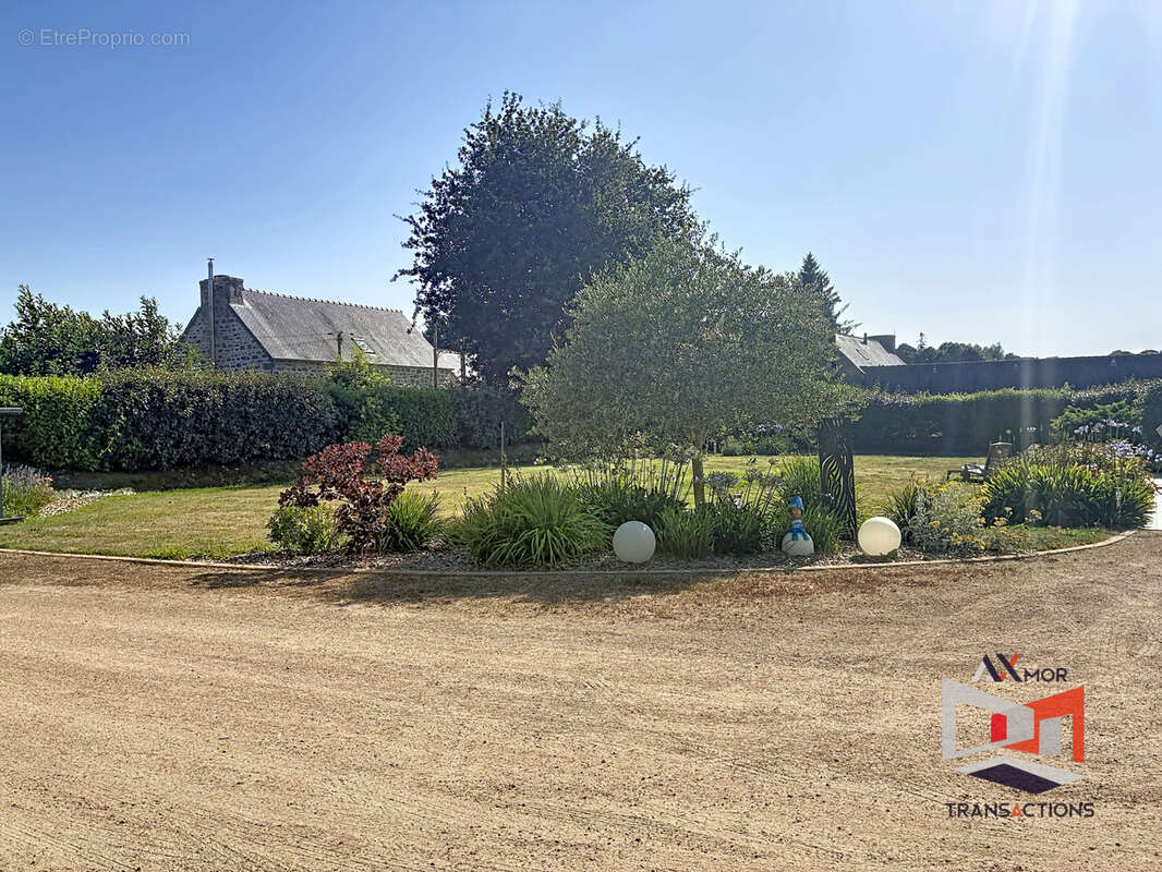 PLOUBEZRE : Maison familiale, 4 chambres, environnement très calme, aucun travaux - photo 12