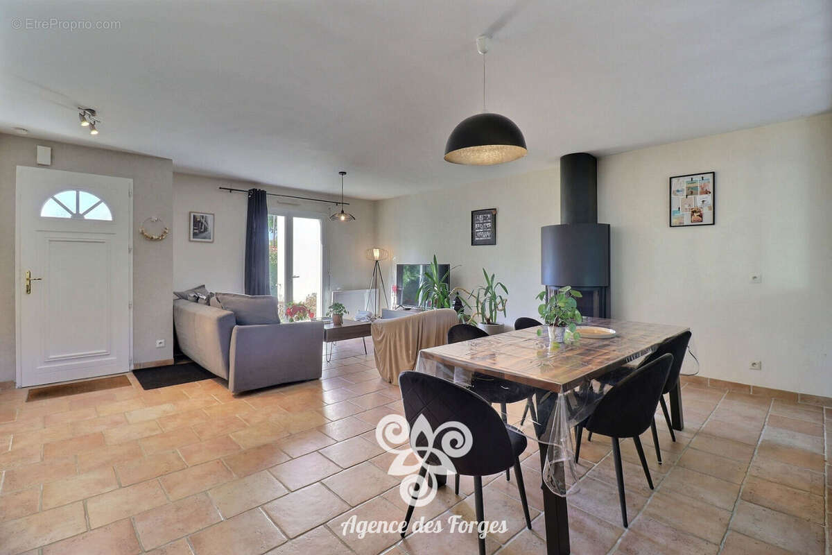 Maison plain-pied - 3 chambres - 103m² - Vallet - photo 5